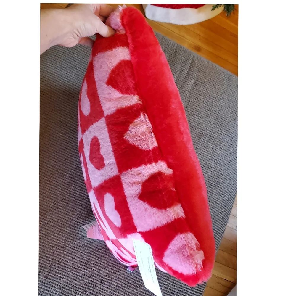 NWT cupcakes & cashmere Faux Fur Checkered Heart Pillow, 20
